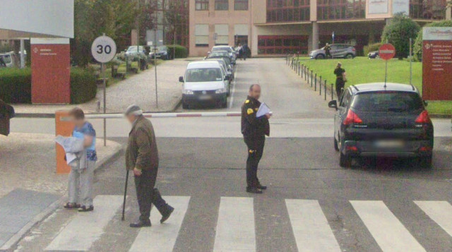 Vigilantes protestam no Hospital Amadora pelo direito aos postos de trabalho