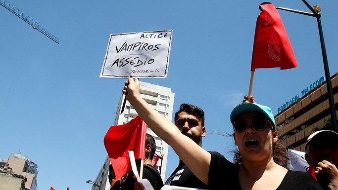 Greve geral na Altice contra despedimento colectivo para chatagem política