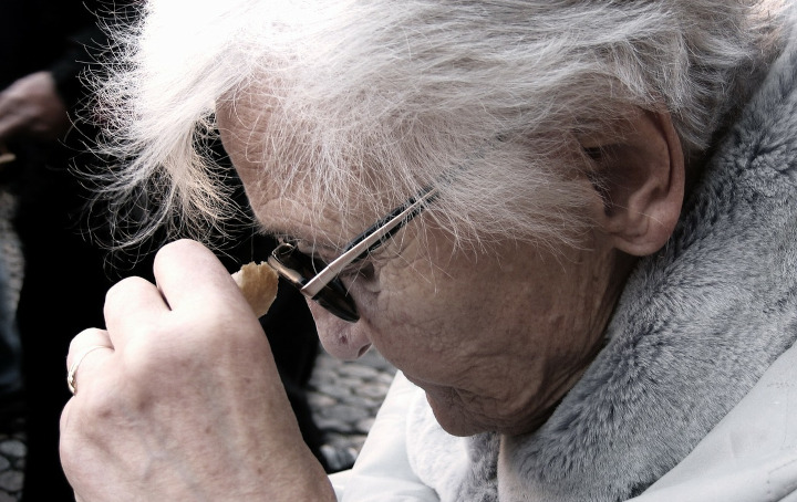 Associação Alzheimer Portugal assume regularizar as situações identificadas pelo CESP