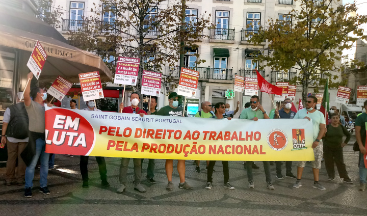 Marcha dos trabalhadores da Saint Gobain exigiu a recuperação do emprego