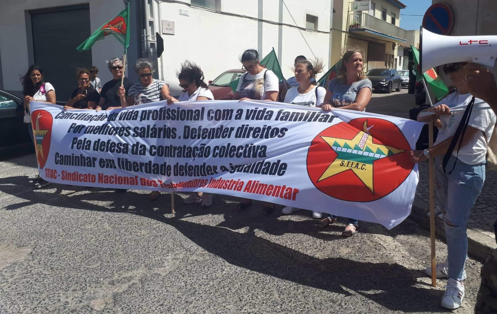 Trabalhadores da Coralfish reivindicam salário e subsídio de férias em atraso